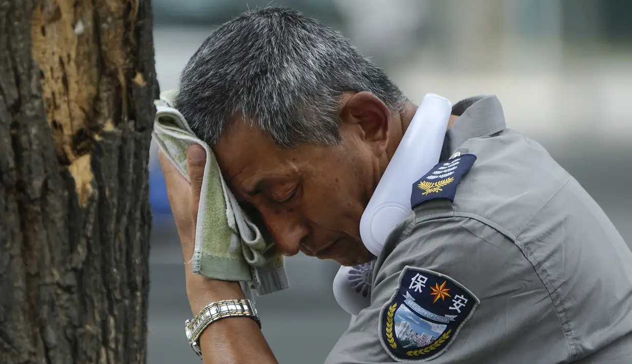 Ini adalah yang terbaru dari serangkaian perubahan iklim ekstrem yang mengkhawatirkan namun tidak mengejutkan para ilmuwan. (AP Photo/Mukhtar Khan)