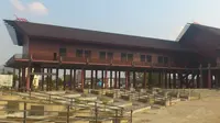 Intip Keunikan Rumah Radakng Pontianak, Rumah Adat Terbesar di Indonesia