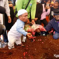 Ucok Baba Mengantarkan Dicky Topan (Kapanlagi/Bayu Herdianto)