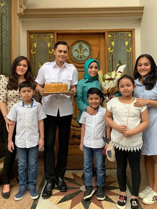 6 Potret Muzdalifah dan Fadel Islami Setelah Setahun Menikah, Rayakan Ultah Bersama