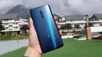 Bodi belakang Oppo Reno 10x Zoom (Liputan6.com/ Agustin Setyo W)