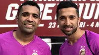 Alberto Goncalves dan Manuchekhr Dzhalilov menepis isu keretakan. (Bola.com/Riskha Prasetya)