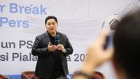 Ketua umum PSSI, Erick Thohir berbicara dalam Water Break PSSI Pers di GBK Arena Jakarta, Kamis (16/4/2026). (Dok. PSSI Pers)