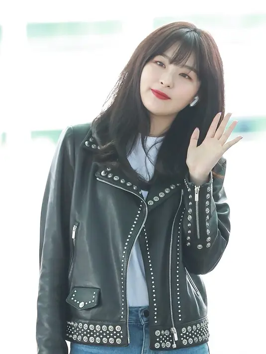 Di masa-masa itu,ia merasa cemas dan ragu dengan kemampuannya sendiri. "Aku   putus asa, apakah aku bisa menjadi penyanyi di saat aku tak bisa menyanyi   satu bait pun? Kenapa aku tak cara melakukannya?" jelasnya. (Foto: instagram.com/seulgiredvelvet)