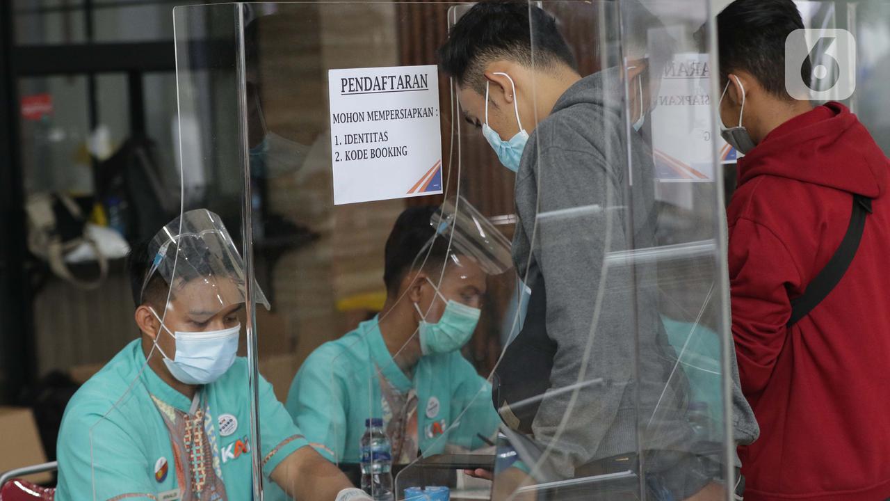 Stasiun Senen saat Cuti Bersama Natal 2020