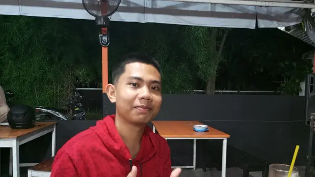 Warung Makan di Jogja Berbagi Makanan untuk Para Perantau dari Sumatera