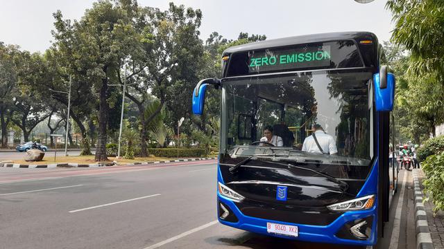 Direktorat Jenderal Perhubungan Darat Kementerian Perhubungan melakukan uji coba bus listrik buatan lokal, yaitu PT Mobil Anak Bangsa (MAB).