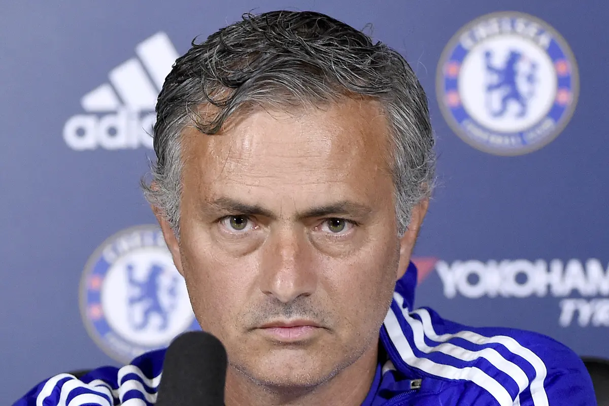 Jose Mourinho (EPA/FACUNDO ARRIZABALAGA)