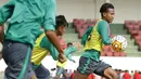 Pemain Timnas Indonesia U-16, Bagus Kahfi, saat latihan di Lapangan Atang Sutresna, Cijantung, Selasa (12/9/2017). Latihan tersebut untuk persiapan kualifikasi Piala Asia U-16 di Thailand. (Bola.com/M Iqbal Ichsan)