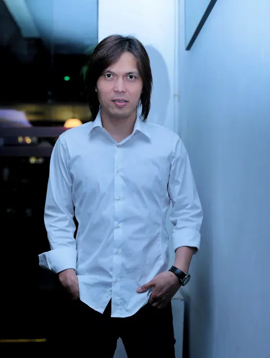 "Khusunya anak muda dan cocok untuk gerakan anti narkoba. Saya launching juga bersamaan dengan acara ini." Kata Once di acara Pencegahan dan pemberantasan Narkoba di Lounge Batik, Kemang, Jakarta Selatan, Jumat, (11/3/2016). (Adrian Putra/Bintang.com)