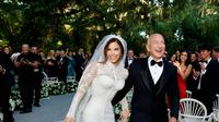 Lauren Sánchez, Jeff Bezos' wife, surprised the public by declaring her readiness to have another baby at the age of 56.