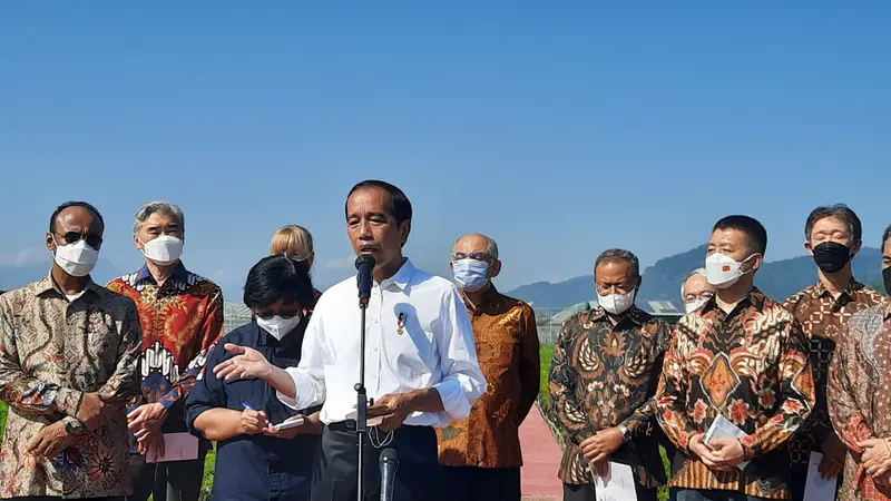 Presiden Jokowi saat Peresmian Persemaian Rumpin di Kabupaten Bogor, Jawa Barat, Jumat (10/6/2022) (Liputan6.com/Lizsa Egeham)