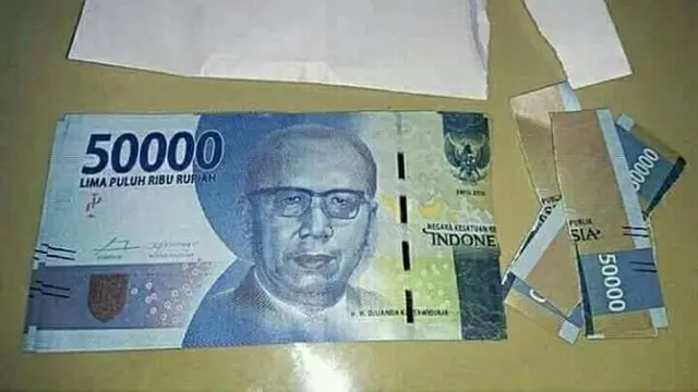 6 Momen Apes Duit Sobek di Amplop THR Ini Bikin Nyesek