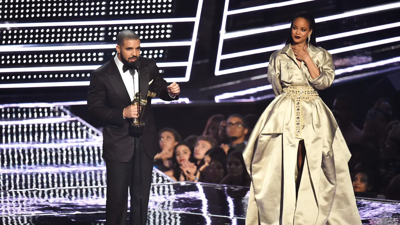 Kisah Cinta Drake dan Rihanna kini berakhir. (AFP/Bintang.com)