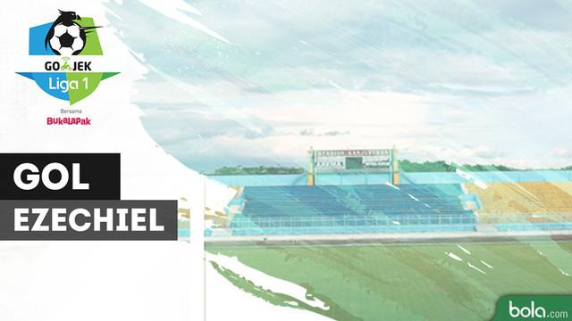 Berita video momen gol yang mungkin bisa dikatakan tidak bisa dilupakan pada laga Arema FC melawan Persib Bandung pada pekan keempat Gojek Liga 1 2018 bersama Bukalapak, Minggu (15/4/2018).