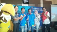 Wakil Deputi 1 Games Operation Inapgoc, Richard Sam Bera (sebelah Momo, maskot Asian Games) yakin Indonesia bisa melampaui target di Asian Para Games. (Liputan6.com/Cakrayuri)