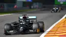 Pembalap Mercedes Lewis Hamilton mengemudikan mobilnya selama Formula 1 Grand Prix di Spa-Francorchamps, Spa, Belgia, Minggu (30/8/2020). Lewis Hamilton menempati posisi pertama disusul pembalap Mercedes Valtteri Bottas serta pembalap Red Bull Max Verstappen. (John Thys, Pool via AP)