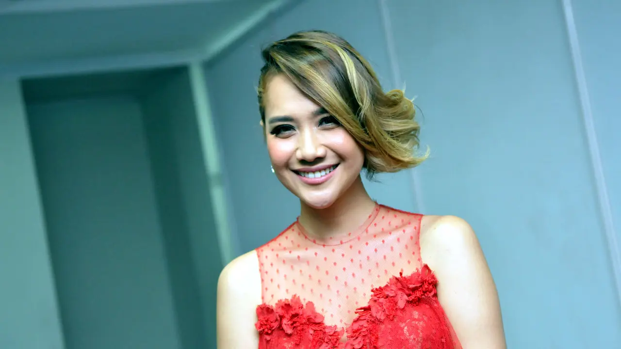 Bunga Citra Lestari Kecewa Tak Bisa Nonton Celine Dion