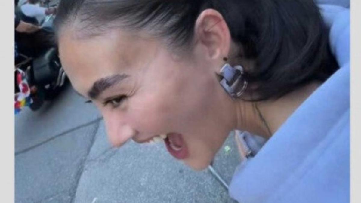 Agnez Mo Bikin Heboh, Antusias Tonton Parade Komunitas LGBT di Kanada