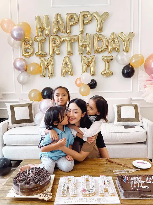 7 Momen Ulang Tahun Ririn Dwi Ariyanti Ke-35 Tanpa Aldi Bragi