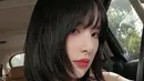 Tampilan flawless juga kerap dikenakannya, seperti gaya korean look dengan hanya mengenakan lipstik coral mette dengan blush on warna serupa. Dok. Instagram @seola_s