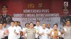 Kapolda Metro Jaya Irjen Pol Gatot Eddy Pramono menunjukkan barang bukti kasus penyelundupan perangkat telekomunikasi elektronik di Polda Metro Jaya, Jakarta, Kamis (29/8/2019). (Liputan6.com/Immanuel Antonius)