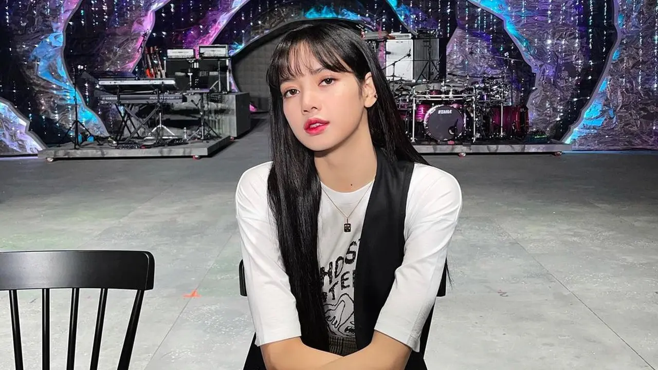 Lisa BLACKPINK