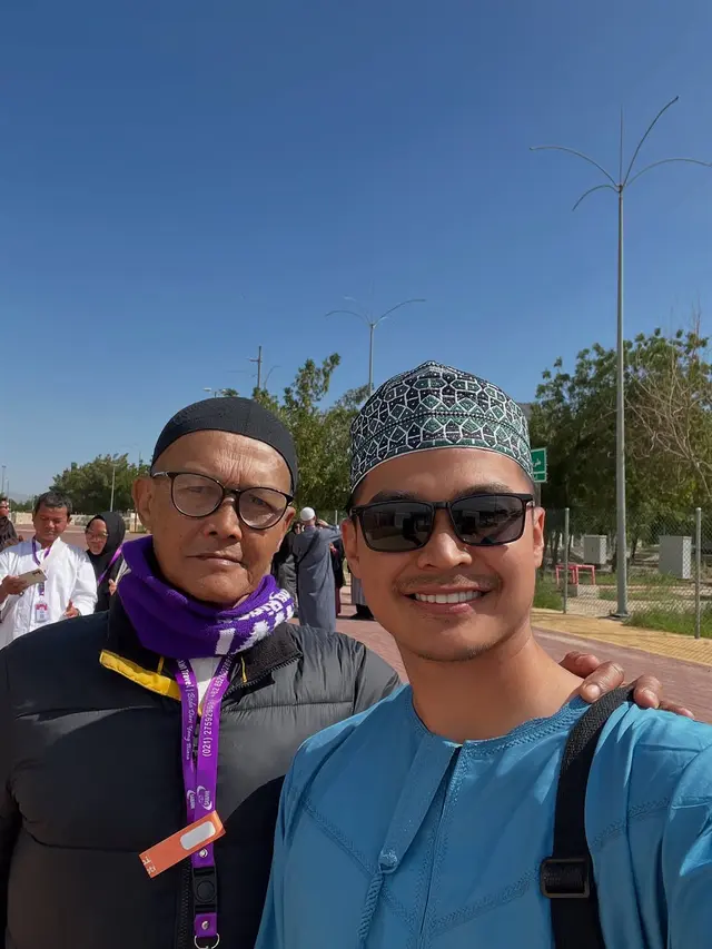 6 Potret Kenangan Aiman Ricky dan Sang Ayah, Meninggal Dunia di Bulan Ramadan