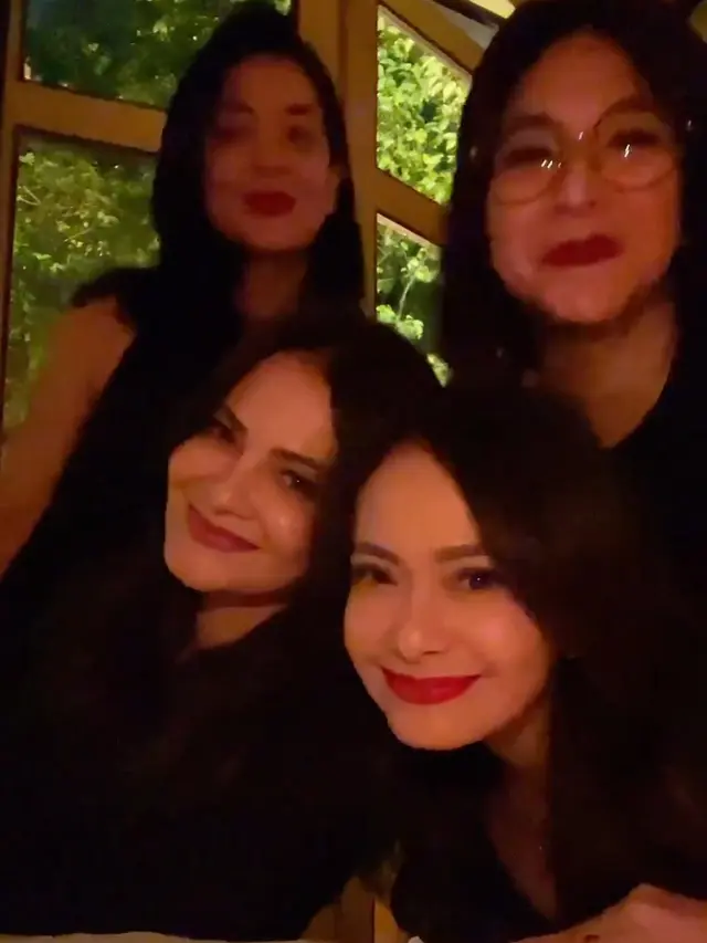Reuni Gadis Sampul 90-an