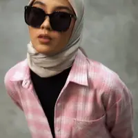 Inspirasi OOTD Pakaian Motif Kotak-Kotak dari Klasik Hingga Edgy/dok. Dauky