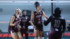 Tim voli putri Jakarta Electric PLN Mobile merayakan kemenangan atas Jakarta Livin’ Mandiri di GOR Candradimuks Padepokan Jenderal Polisi Kunarto, Sentul, Bogor, Minggu (1/3/2026). (Dok. PBVSI)