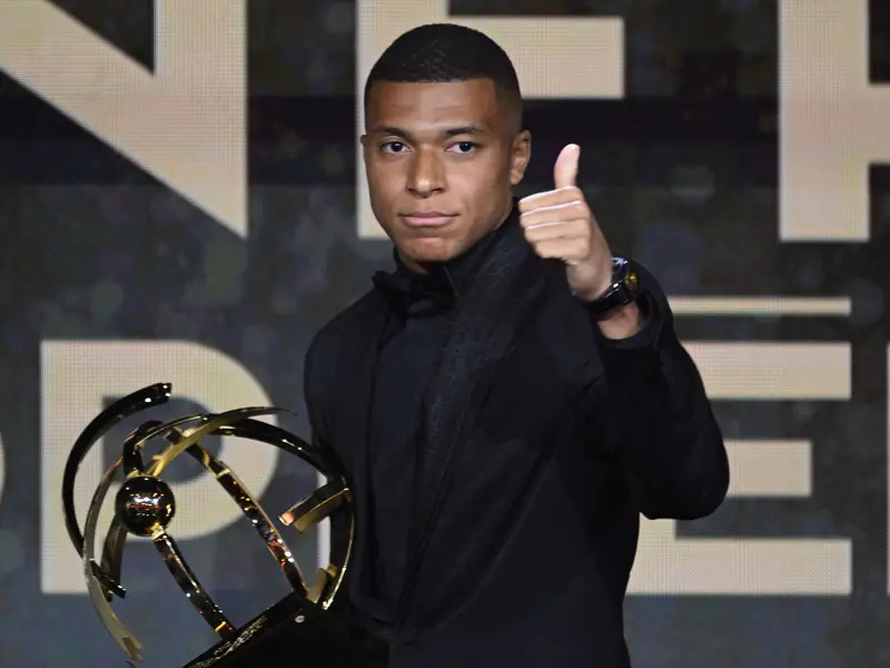 Foto: Sabet Penghargaan Pemain Terbaik Liga Prancis, Ini Dia Beberapa Aksi  Menawan Kylian Mbappe di Ligue 1 Musim 2022/2023 - Dunia Bola.com