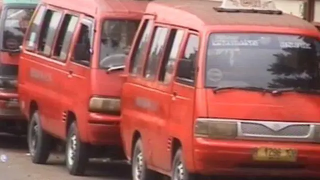 [VIDEO] Angkot KWK Mulai Beroperasi, Jalur BKTB Masih Sepi