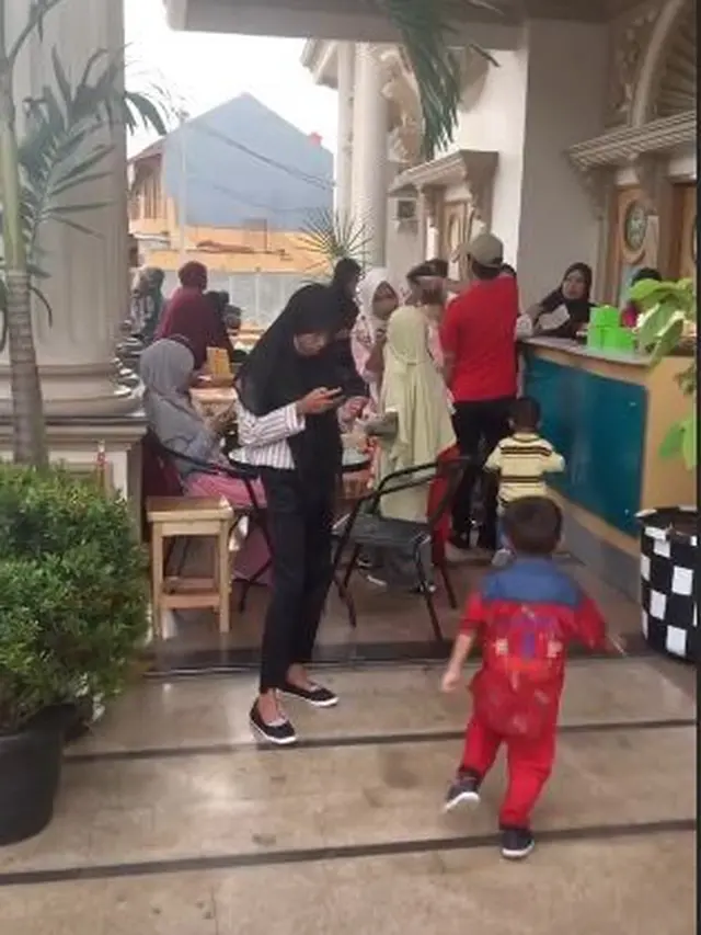 7 Potret Rumah Muzdalifah Disulap Jadi Restoran, Sempat Dijual Miliaran Rupiah