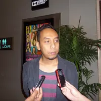 Pongki Barata berperan sebagai induk semang di film 'Anak Kos Dodol'. Foto: Altov