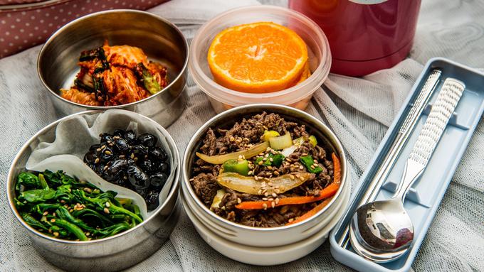 Praktis Dan Sedap 5 Ide Menu Bekal Makan Siang Yang Ditumis