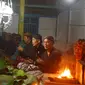 Muji Dzikir Sadran digelar di Pasemuan atau tempat ibadah penganut Islam Kejawen di Desa Kalikudi, Cilacap menjelang Ramadan. (Foto: Liputan6.com/Muhamad Ridlo)