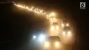 Tidak adanya lampu penerang jalan serta kondisi jalan yang berdebu di Tol Fungsional tersebut membuat kondisinya gelap gulita pada malam hari, Jawa Tengah, Kamis (22/6). (Liputan6.com/Gempur M Surya)