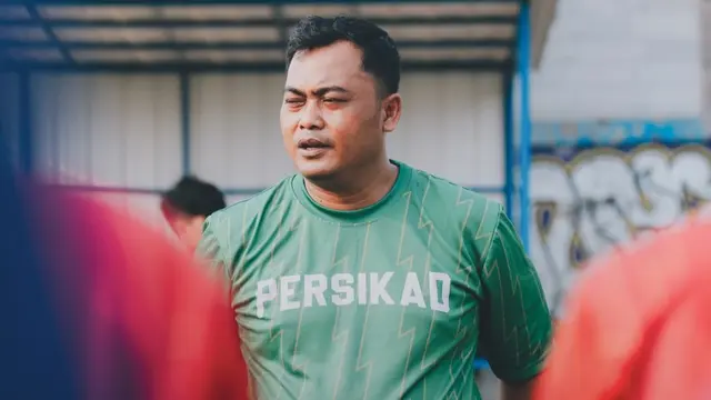 Pelatih Persikad Women, Deris Herdiansyah