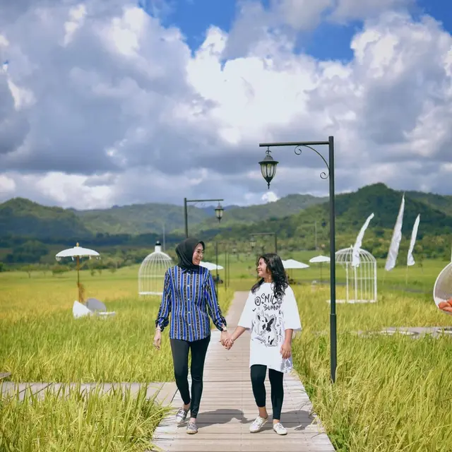 Arlova Putri Bungsu Andre Taulany
