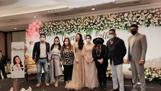 Clarissa saat meluncurkan lagu perdana berjudul Mendua (ist)