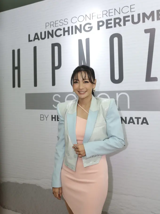 Hesti Purwadinata Terjun Bisnis Parfum, Rilis Parfum Unisex Beraroma Elegan dan Premium