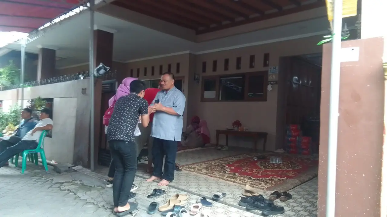Rumah Duka Pilot Helikopter yang Jatuh di Halmahera Dipenuhi Rekan Korban