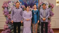 Menpar Widiyanti Putri Wardhana dan suaminya, Wisnu Wardhana, berfoto bersama Agus Harimurti Yudhoyono dan Annisa Pohan. (dok. Instagram @widi.wardhana/https://www.instagram.com/p/DH320E6SFfH/?img_index=1/Dinny Mutiah)