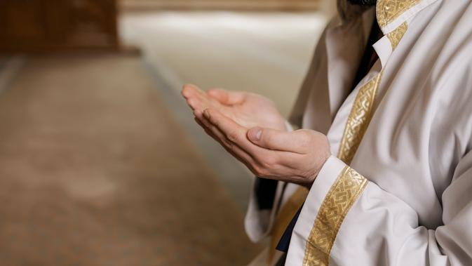 100 Kutipan Emas Ali bin Abi Thalib: Inspirasi Ilmu, Cinta, dan Iman Sejati