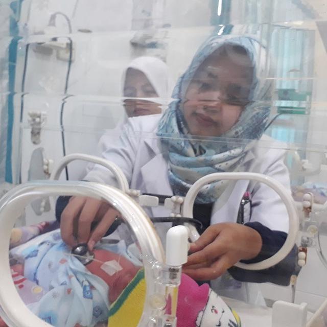 Detik Detik Menegangkan Kelahiran Bayi Kembar 3 Di Cilacap