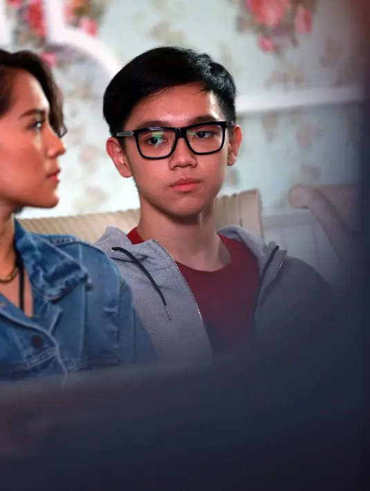 Terjebak cinta segitiga, lalu kira-kira siapa ya perempuan yg mulai membuat hati Brandon harus memilih? (Deki Prayoga/Bintang.com)