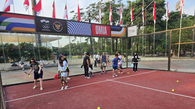 Keseruan padel di OMIA 2025
