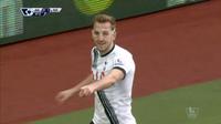 Video highlights gol ke-2 Harry Kane memastikan kemenangan Tottenham Hotspur atas Aston Villa 0-2.