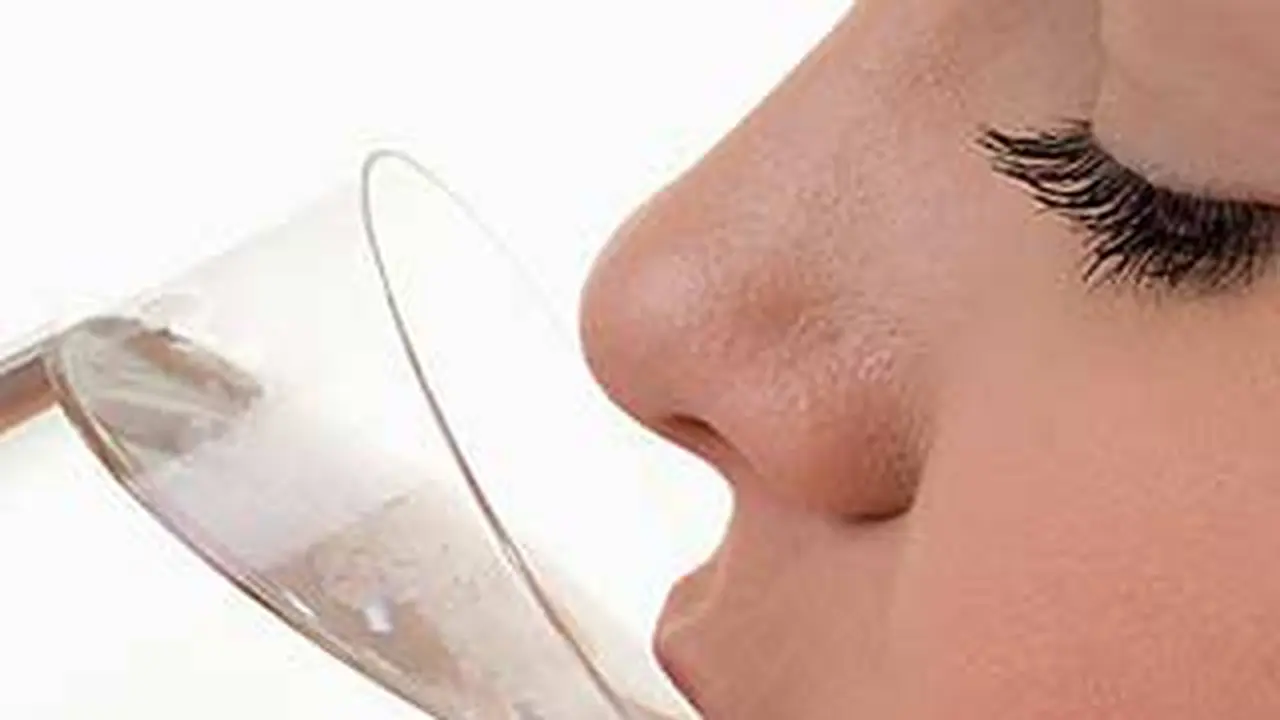 120512ccantik-minum.jpg